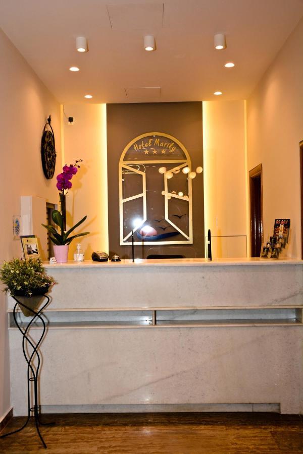 Hotel Marily Pírgos エクステリア 写真